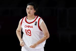 华体会官网-仅出战3分半钟！张子宇首节4中3&amp;4罚2中砍8分1板 得分超对手全队