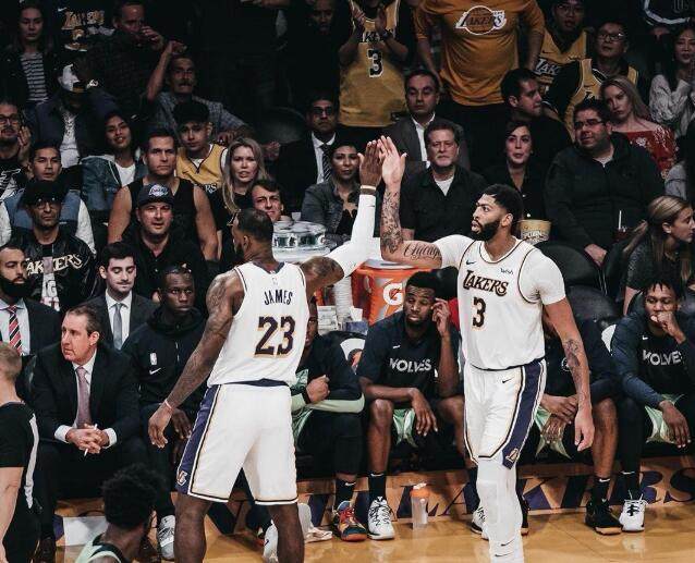 华体会官网APP-【问答】安东尼·戴维斯是史上最强二当家吗？